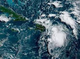 El NHC advierte de nueva onda tropical que avanza por el Atlántico: ¿Podría perjudicar a Florida?
