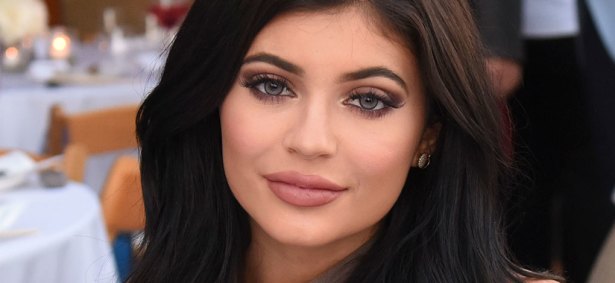 Petición para remover a Kylie Jenner de “WAP” supera las 65mil firmas