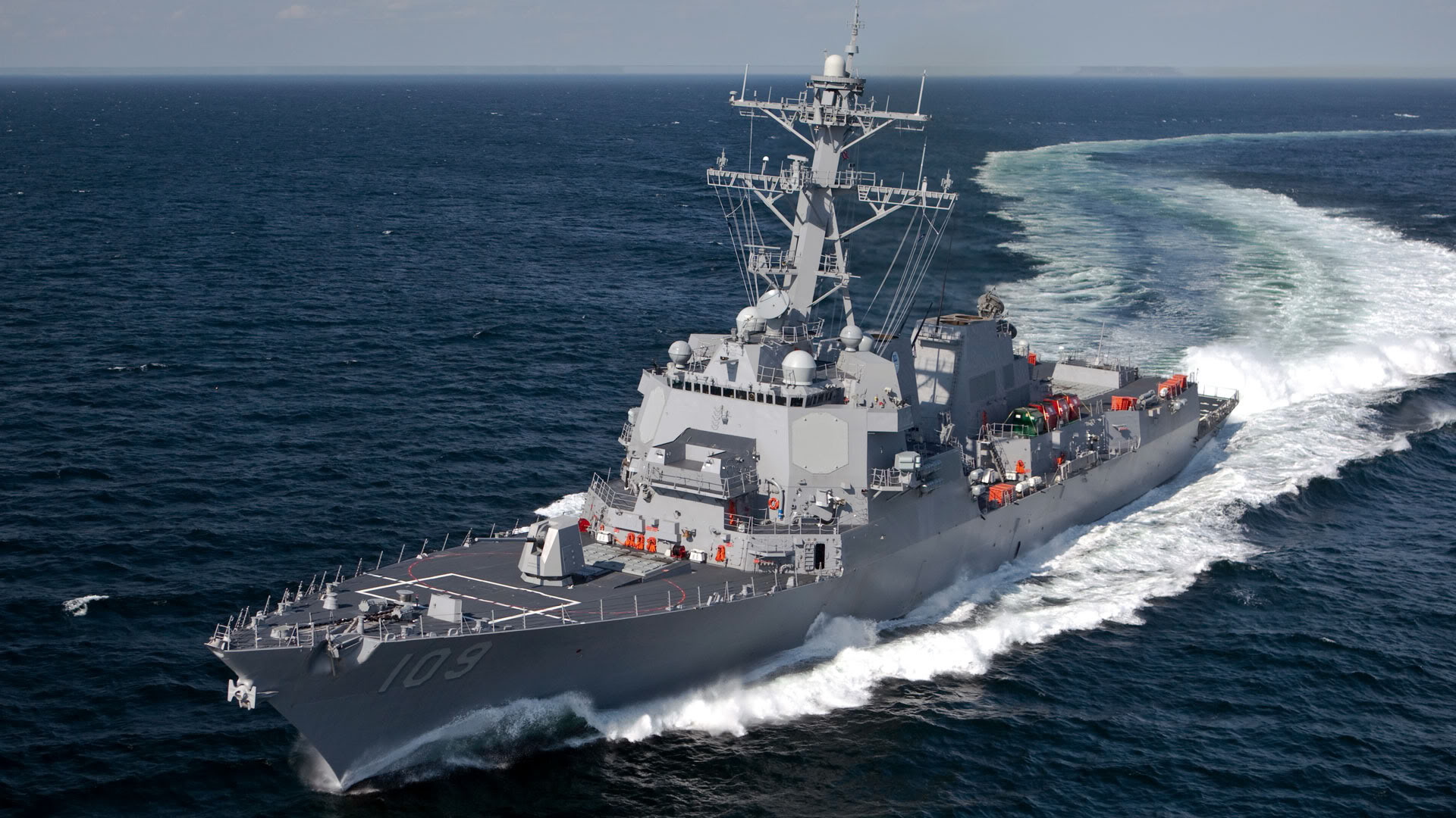 Destructor de la Marina de Estados Unidos vigila barcos de guerra rusos en Cuba