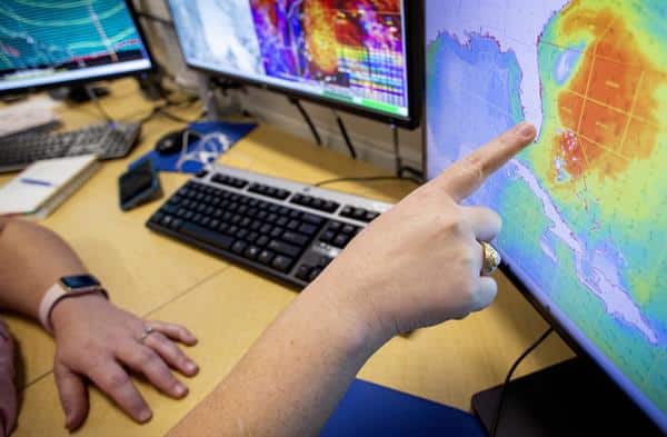 ¿Qué zonas de Florida serían las más afectadas por el huracán Nicole?