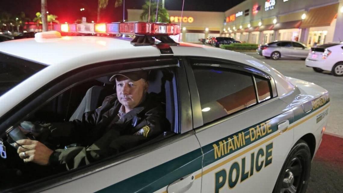 Policía de Miami-Dade publica directorio de emergencia