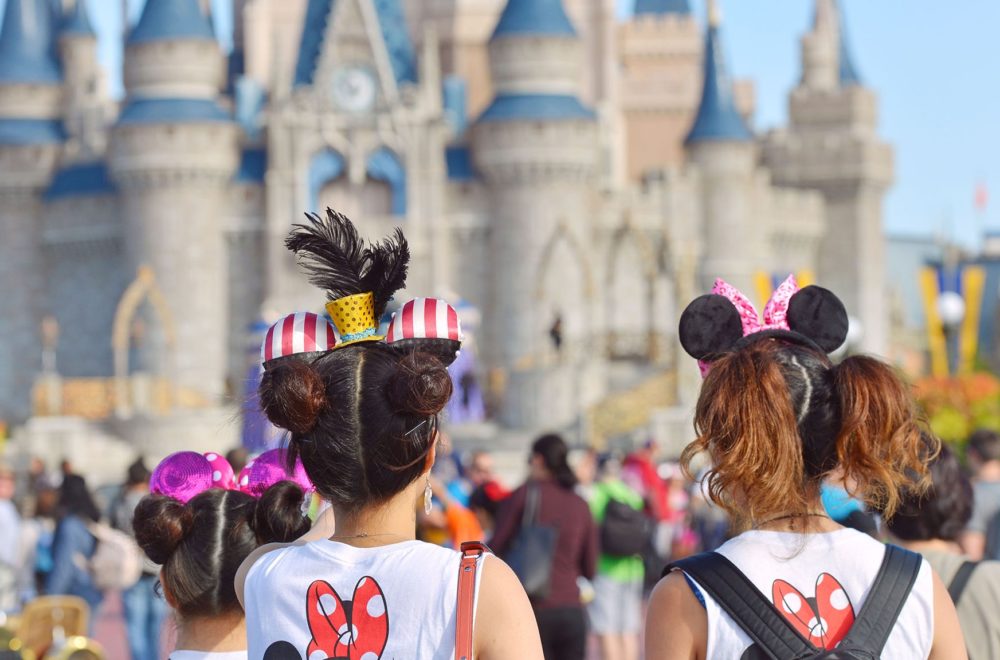 Empleada de Disney revela secretos “sucios” de los visitantes en los parques