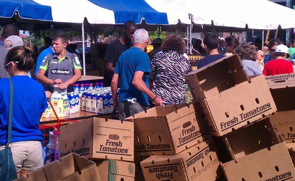 Inicia distribución de alimentos a familias vulnerables en Miami-Dade y Broward