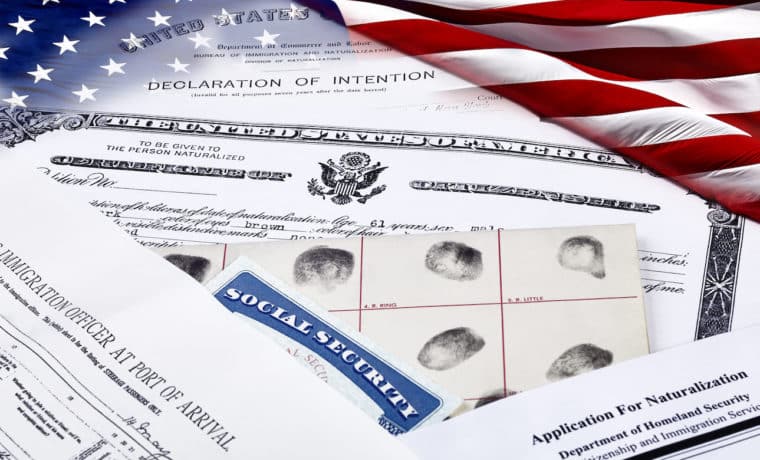 Inmigrantes que usen documentos falsos tendrán que enfrentar graves consecuencias