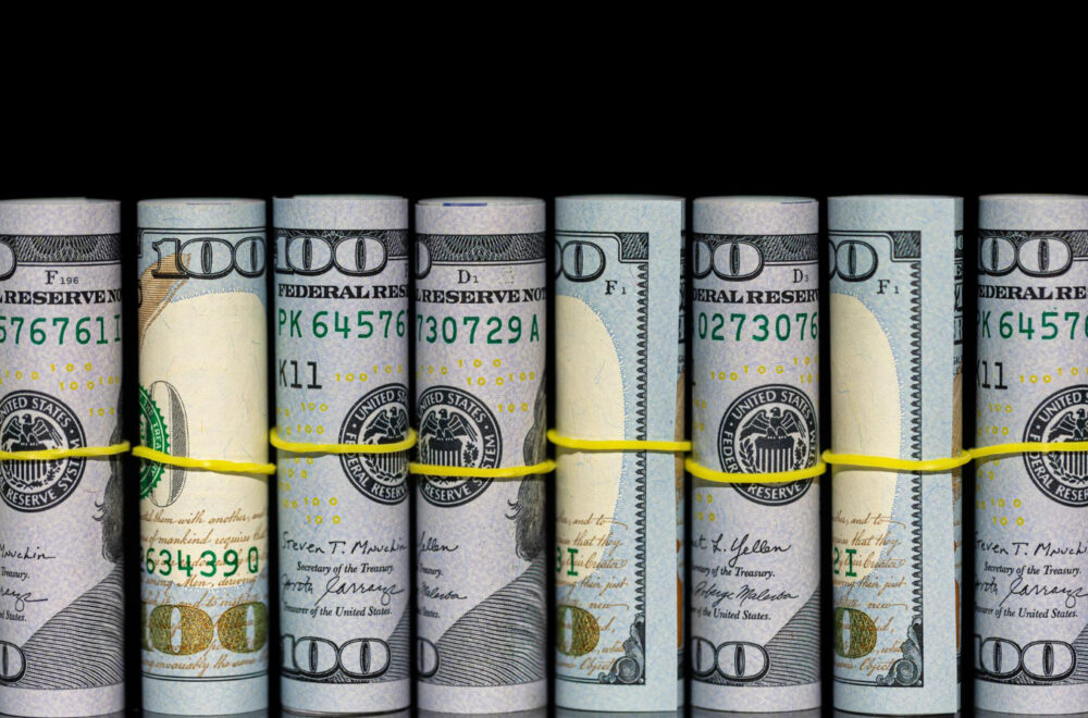 Tres estados se preparan para aumentar el salario mínimo en 2025