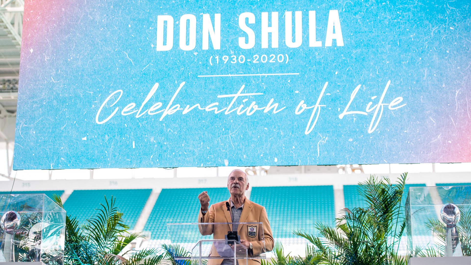 Dolphins realizó homenaje al mítico entrenador Don Shula