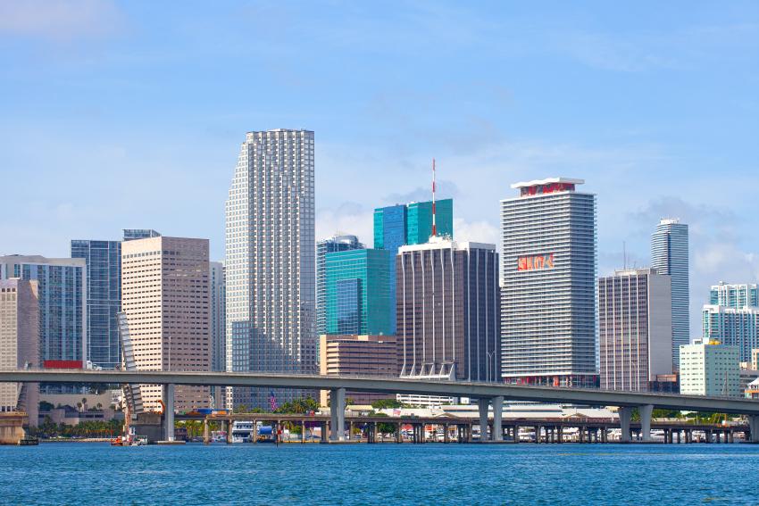 Inquilinos protegidos ante desalojos, surge propuesta en Miami-Dade