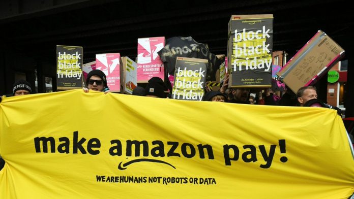 Protestas en Black Friday organizan trabajadores de Amazon en EE.UU. y 30 países