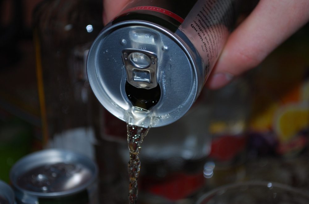 Sustancia en bebidas energéticas podría ser el nuevo elixir de la juventud