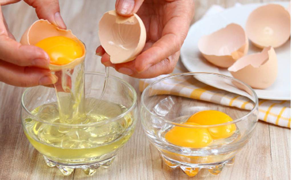 ¿Lo sabías? Estos son los beneficios que aporta la clara de huevo en tu piel