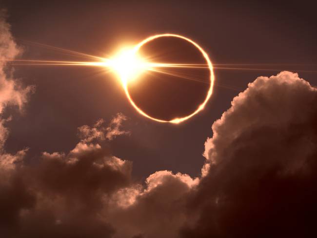 Espectacular eclipse solar con anillo de fuego se verá desde Miami