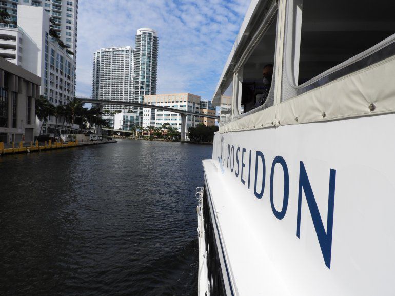 Nuevo Servicio de Ferry conecta al Downtown de Miami con Miami Beach