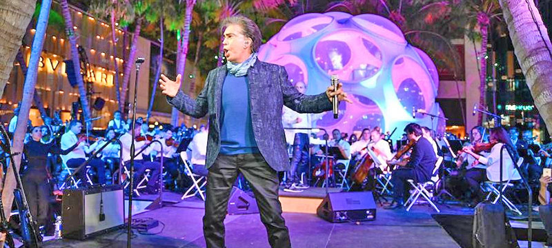 El Puma ofreció concierto gratuito en Miami