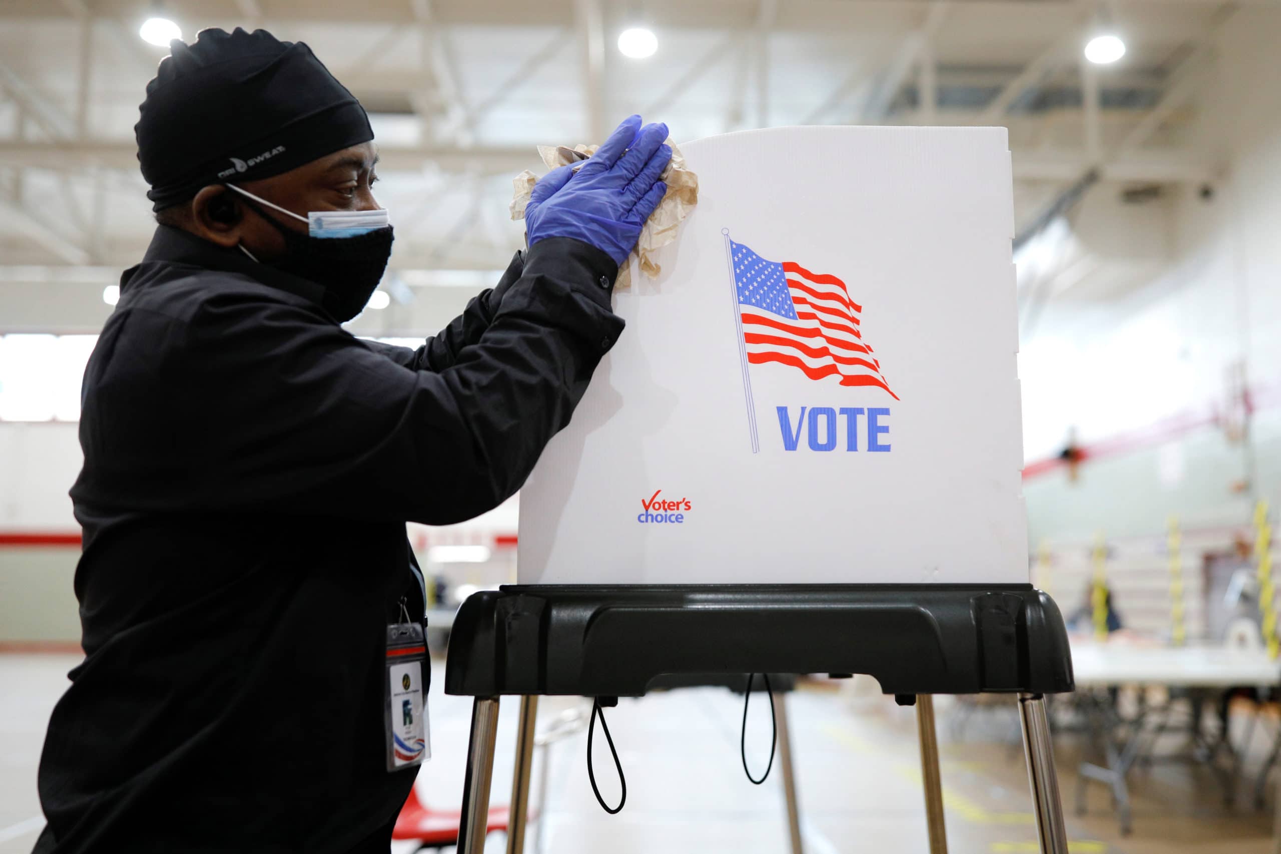 Votantes acuden a las urnas en elecciones primarias de Florida