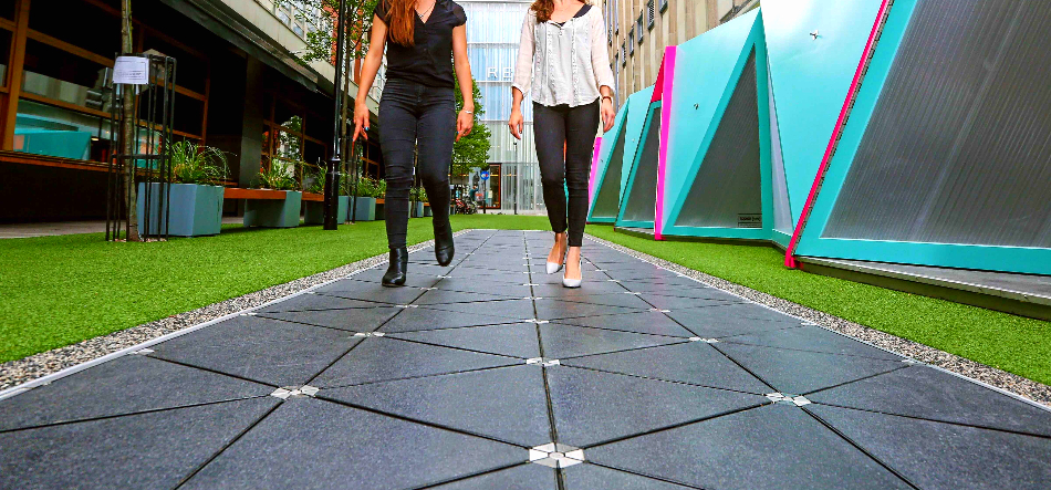 Energía con cada paso: La asombrosa tecnologia en Japón para generar electricidad
