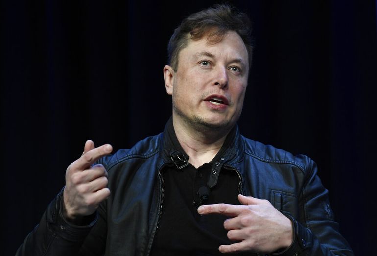 Elon Musk pago casi 200 millones de dólares a tres ejecutivos despedidos de Twitter