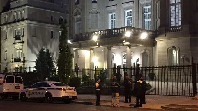 ¡Atención! Hombre disparó contra la Embajada de Cuba en Washington
