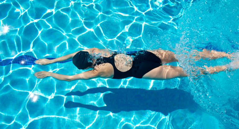 ¡A nadar! Los increíbles beneficios para la mente y el cuerpo que aporta la natación 