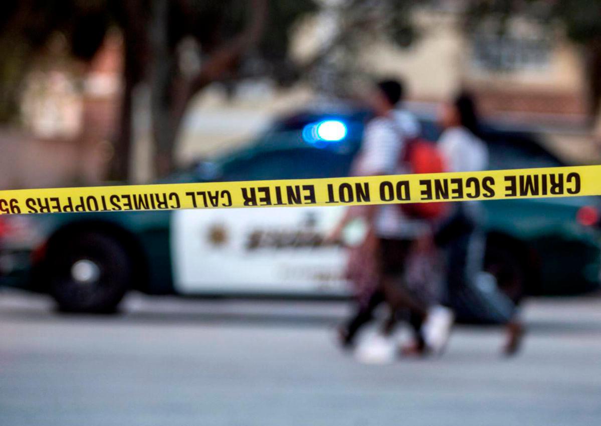 Oficial de Miami-Dade condenado por agredir a mujer negra