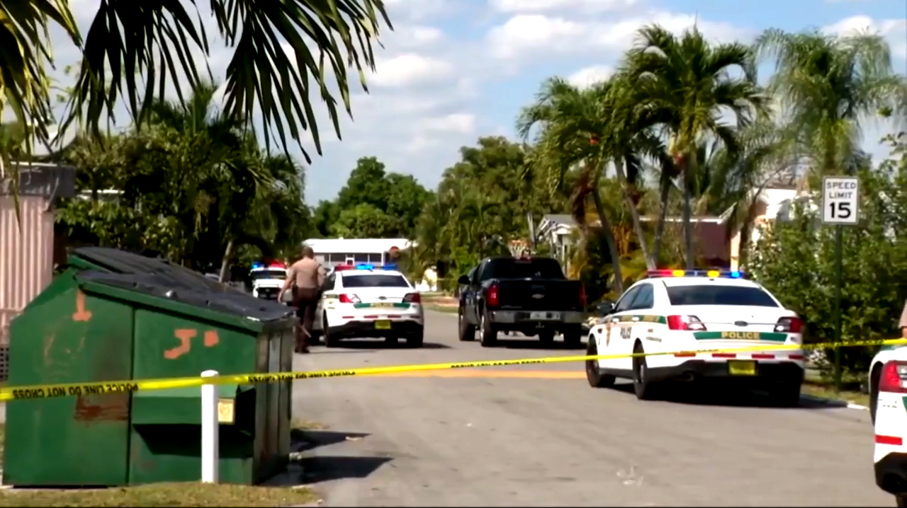 Policía tras la pista de 2 sujetos presuntamente involucrados en homicidio en Miami-Dade