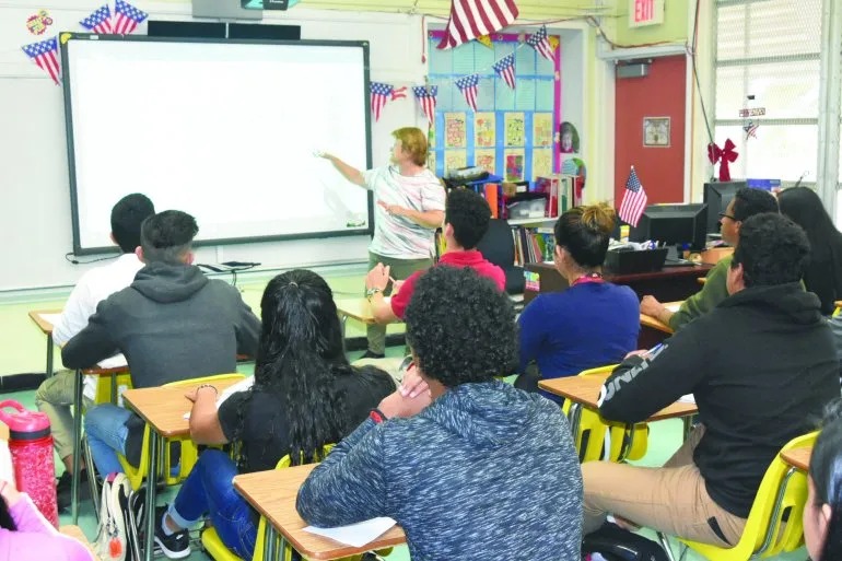 Escuelas de Miami-Dade y Broward contratan más maestros