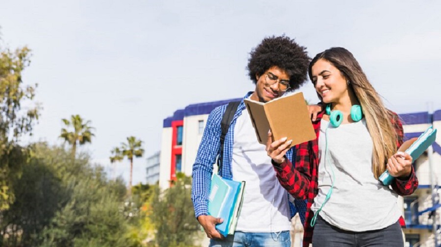 Extranjeros con visa de estudiante ¿pueden trabajar legalmente en EEUU?