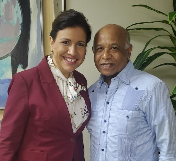 Excónsul de República Dominicana en Miami anuncia apoyo a Margarita Cedeño