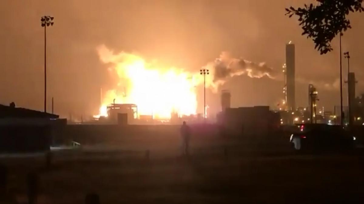 Tres heridos en una explosión en una planta química en Texas