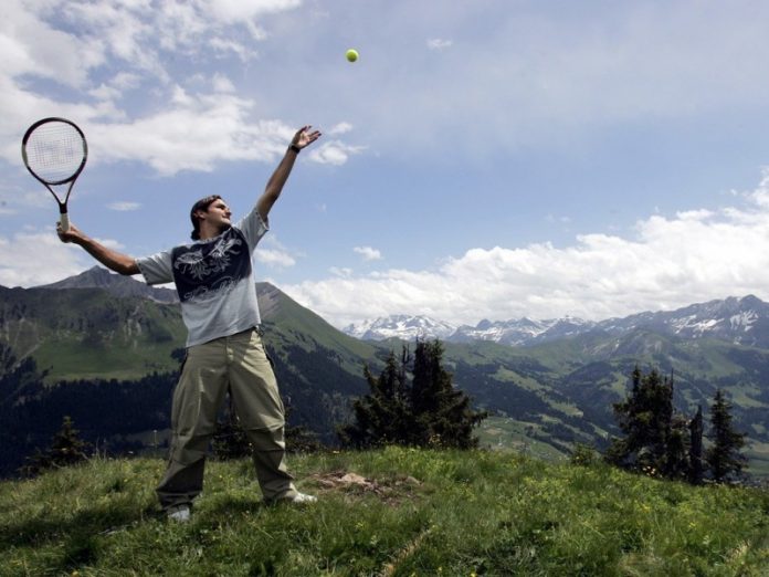 Roger Federer invita a Robert De Niro a una gran aventura en Suiza