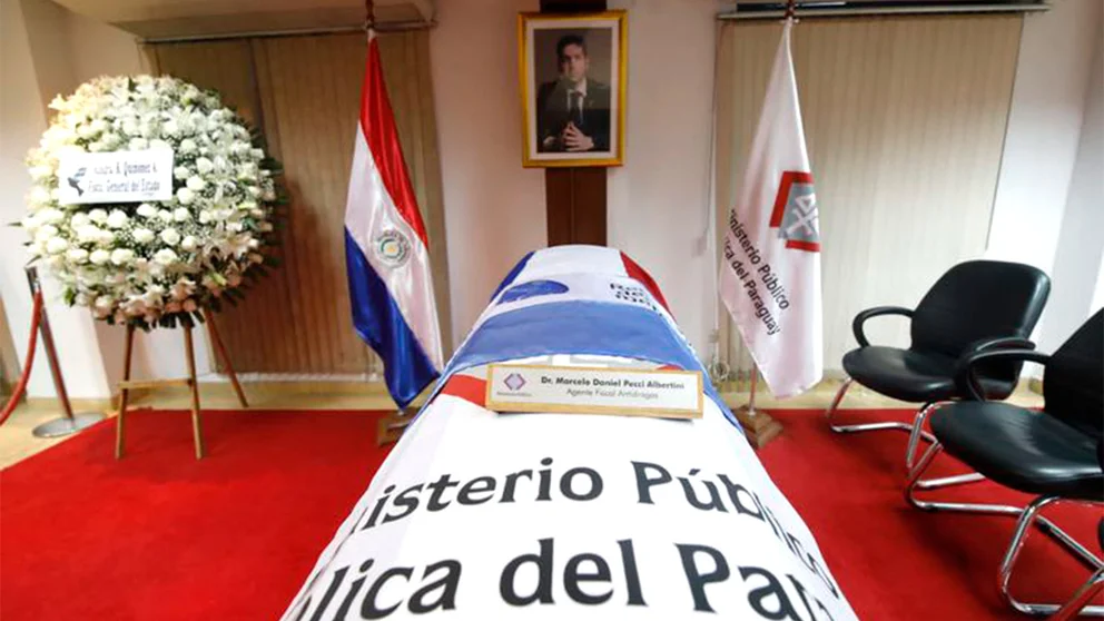 Fiscal Pecci fue recibido por familiares, amigos y funcionarios para su velatorio