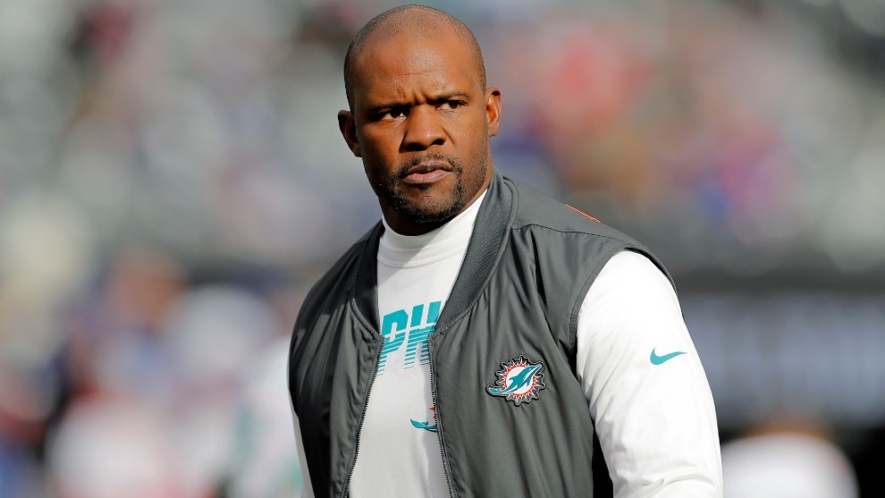 Brian Flores alega racismo en demanda contra Dolphins, Giants & NFL