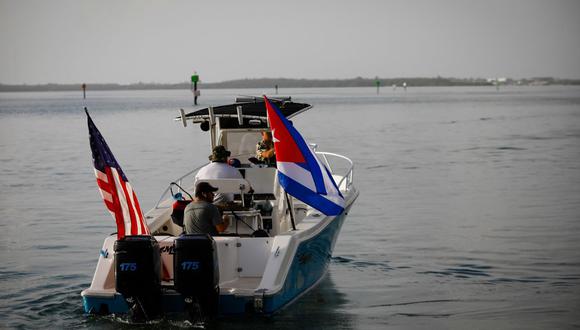 Pequeña flotilla sale de Miami para mostrar apoyo al pueblo cubano