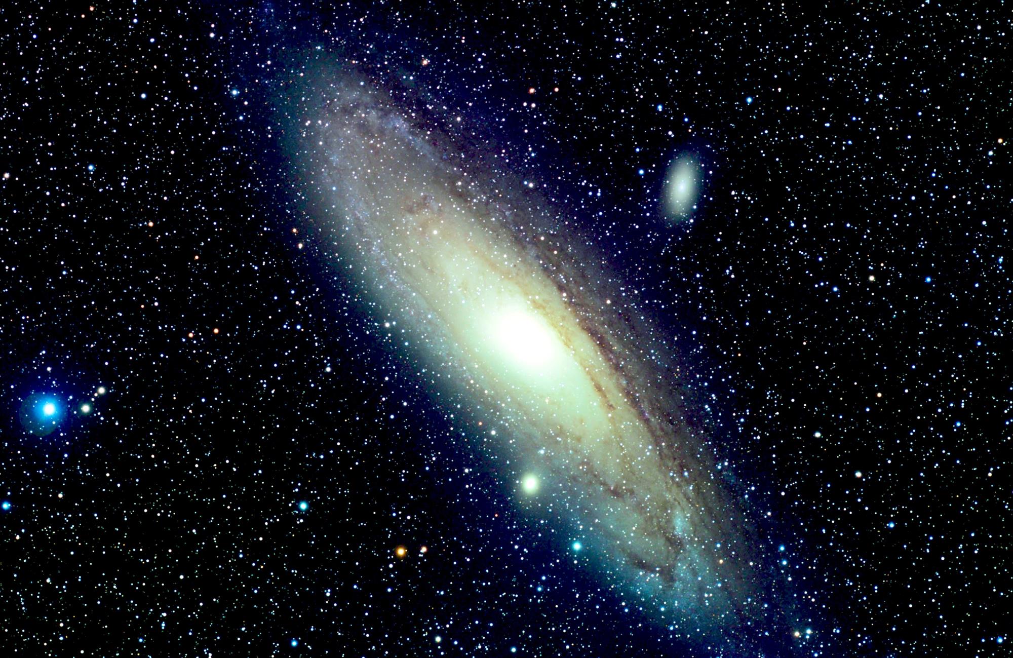 Galaxia Andrómeda devorará a la Vía Láctea