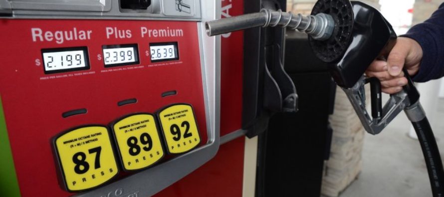 En Florida: Precio de la gasolina en picada y puede bajar más