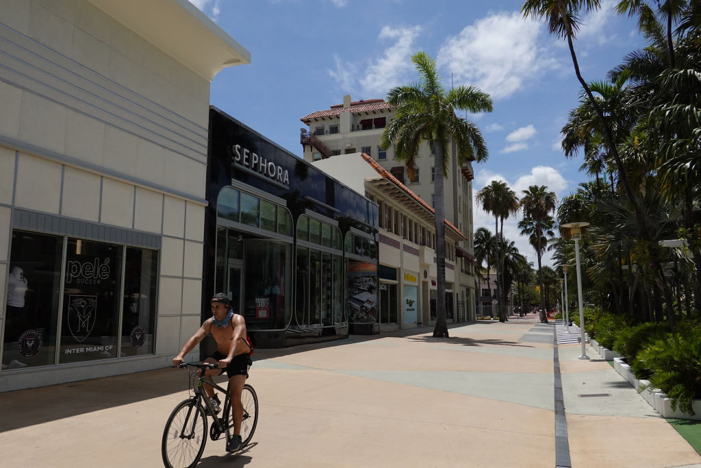 Zona metropolitana de Miami espera reabrir el 18 de mayo
