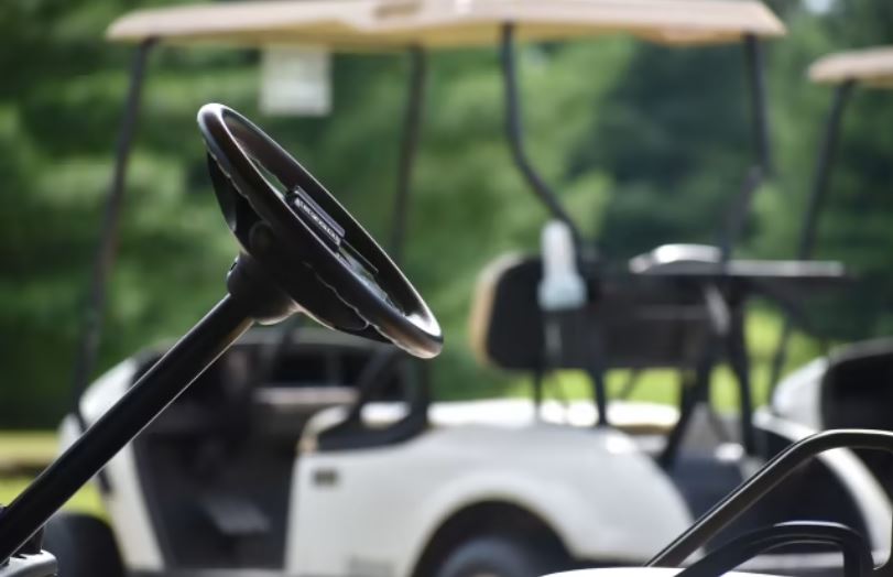 2 años de prisión por robar carritos de golf en Florida