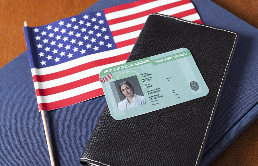 Inmigrantes indocumentados pueden optar a la ciudadanía si cumplen con estos requisitos