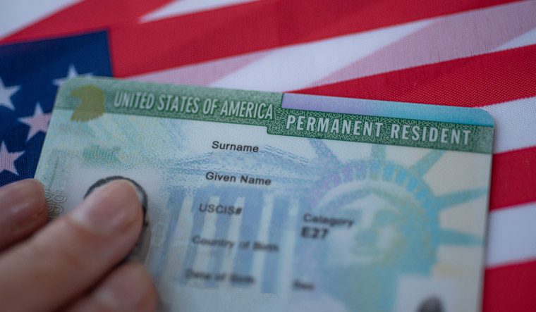Inmigrantes obtendrán green card y seguro social a la vez