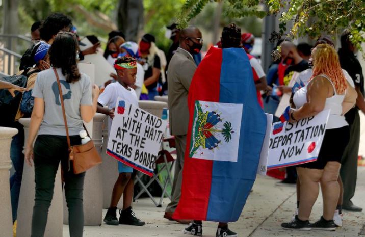 DeSantis niega a los haitianos desesperados la entrada a Florida