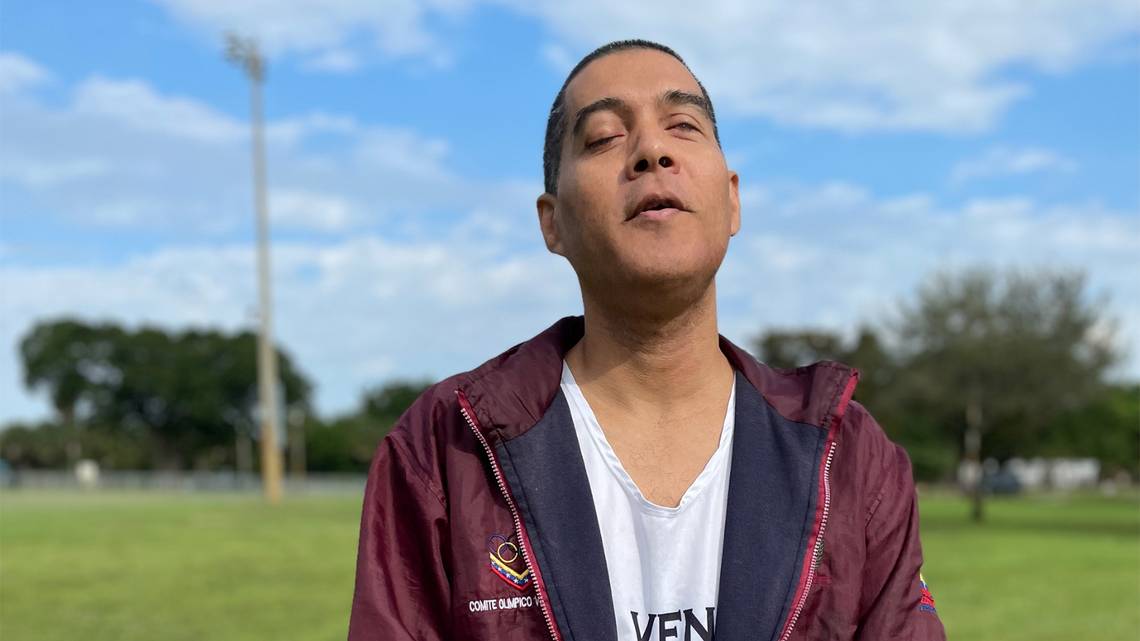 Atleta venezolano paralímpico pide ayuda en el sur de Florida