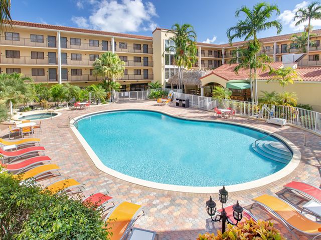 Opterra Capital adquiere Holiday Inn & Suites Boca Raton por $13 millones