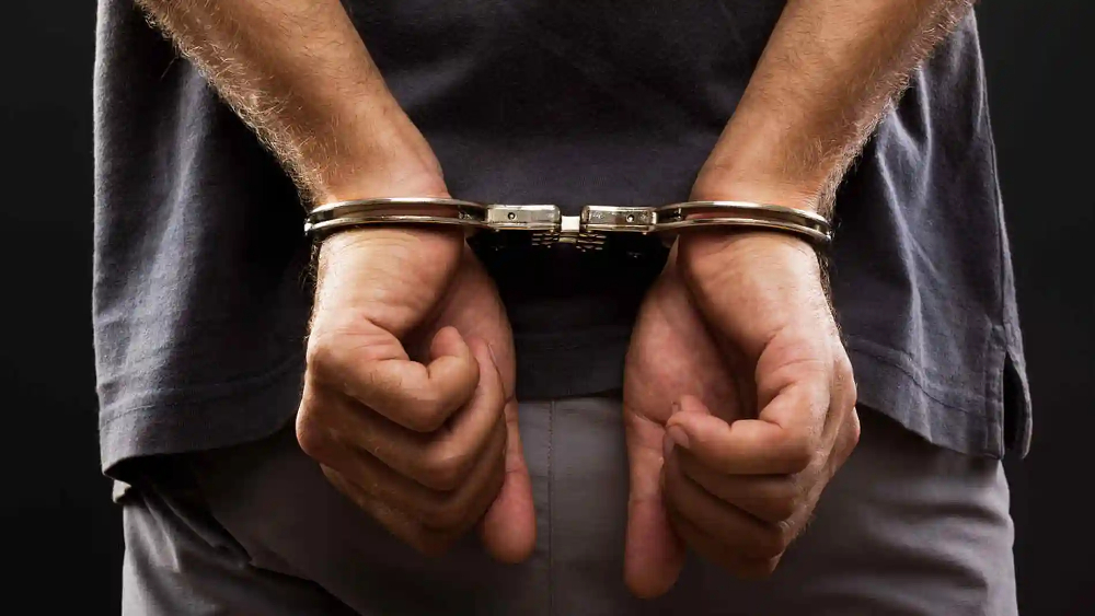 Solicita asilo y al día siguiente es arrestado en Florida por intentar violar a una mujer