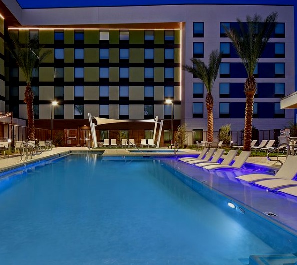 Venden dos hoteles de Miami por 61 millones de dólares