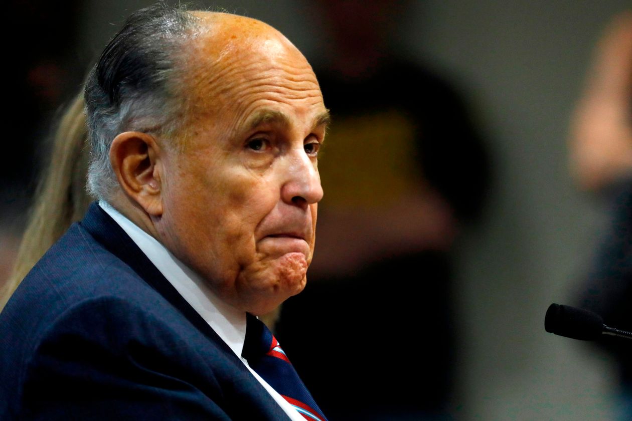 Dominion Voting demanda por difamación a Rudy Giuliani