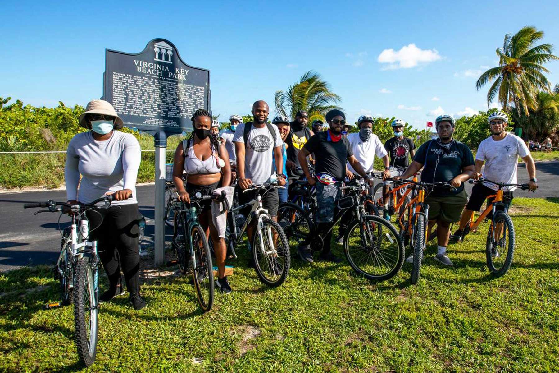 La histórica playa negra en Miami aún recibe visitantes tras 75 años de su fundación (+Video)