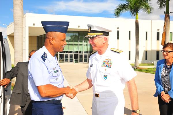 Comando Sur en Miami recibe la visita del Jefe de las Fuerzas Armadas de Brasil