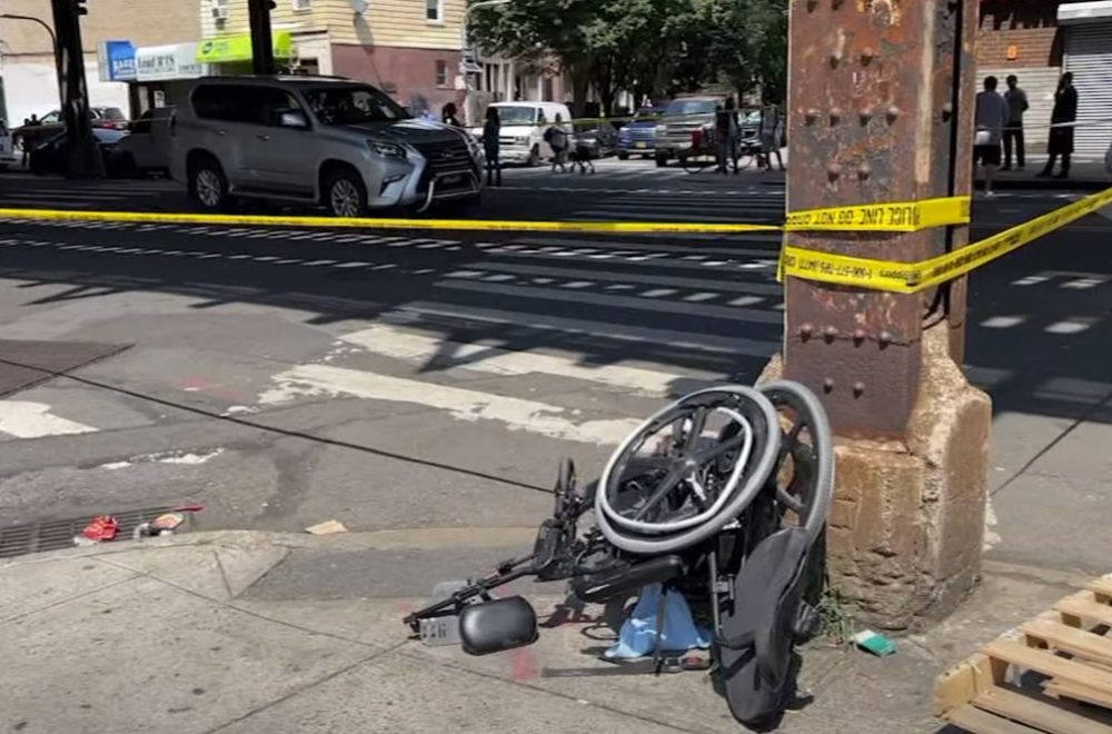 Arrollan a anciana minusválida mientras cruzaba una calle de Brooklyn
