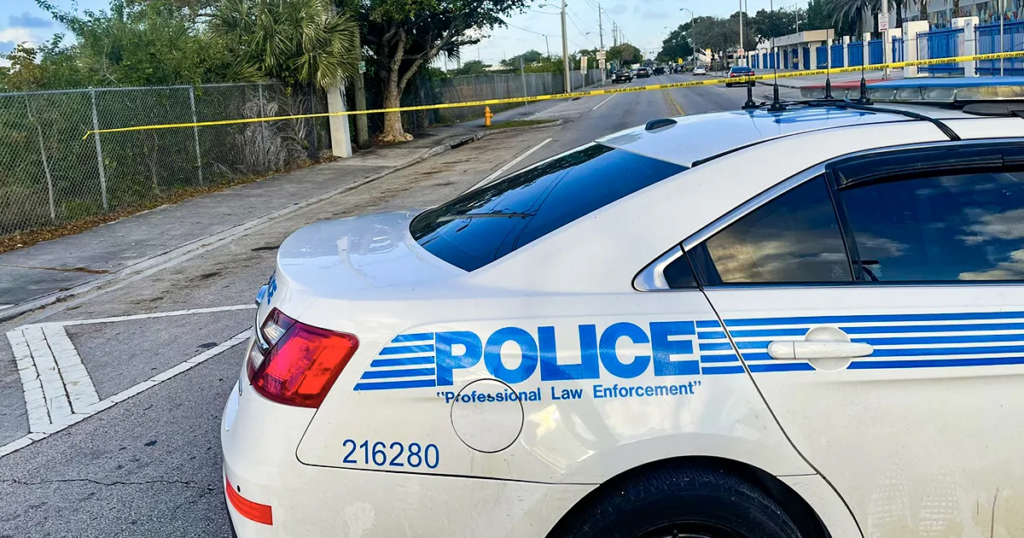 policía Miami robo patrulla