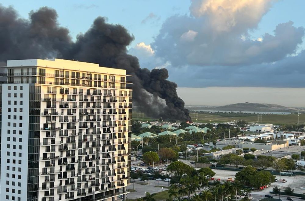 Incendio masivo en planta de desechos sólidos enciende alarmas en Doral