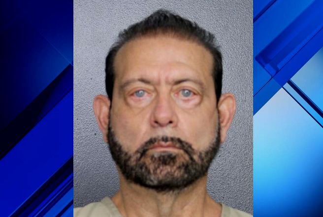 Detienen a instructor de artes marciales de Pembroke Pines por presuntamente colocar cámaras ocultas en el baño